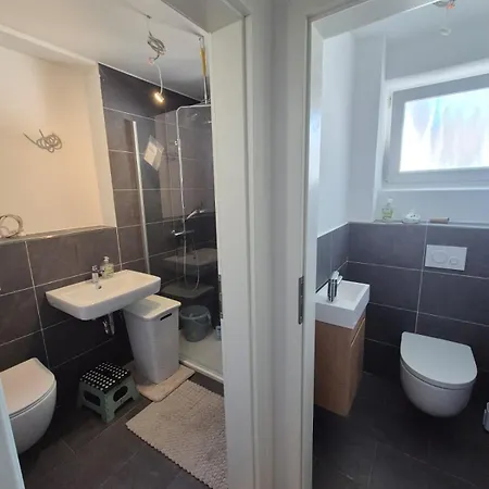 3,5 Zimmer Wohnung Mit Balkon - Festspiele * بايروث